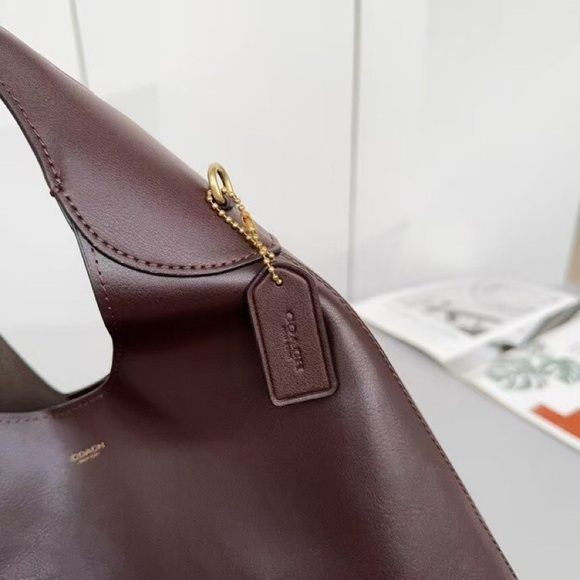 Coach Brooklyn Shoulder Bag 28 - Picture 5 of 7